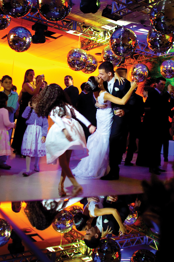 reception fun - photo by destination wedding photographer Vinicius Matos